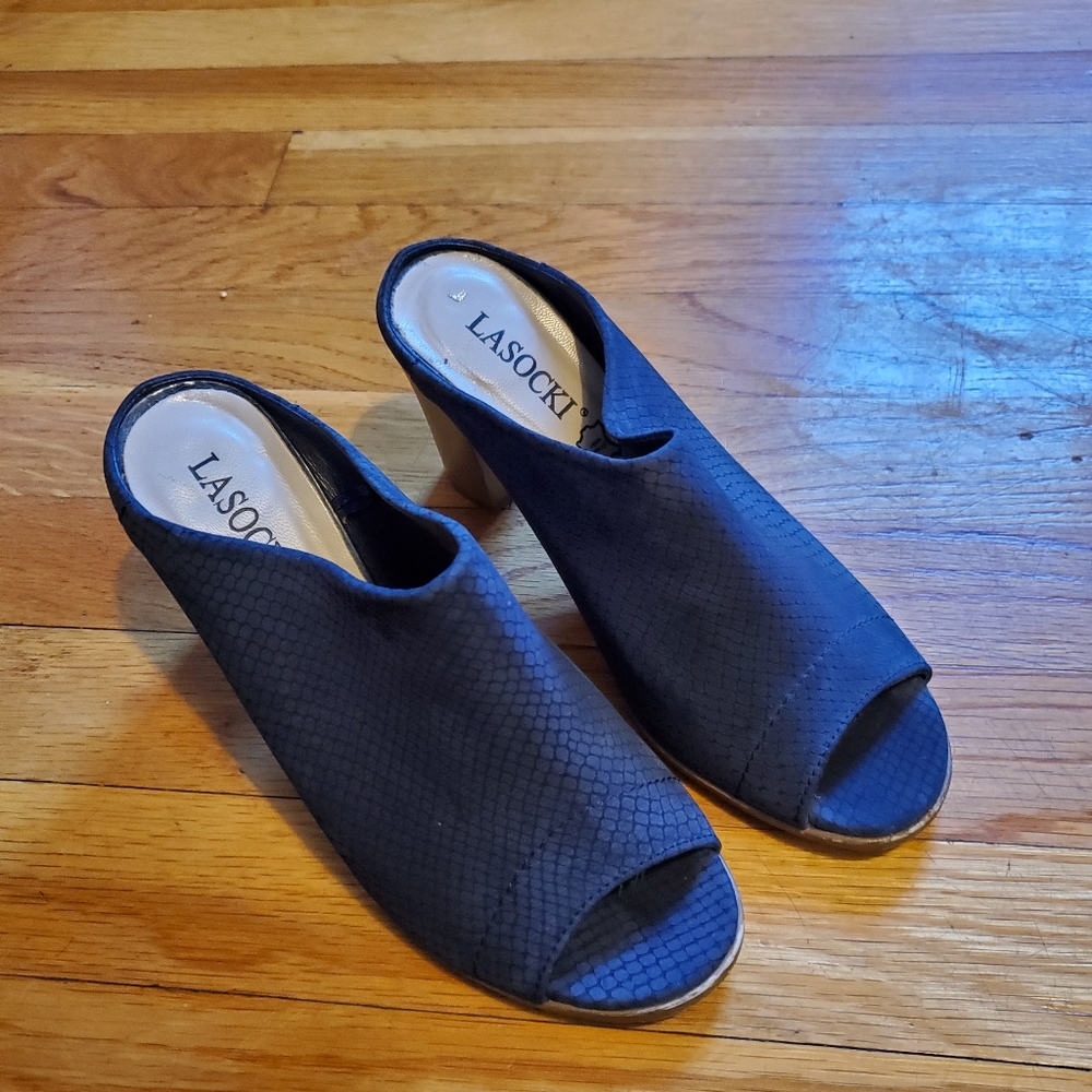 Dark blue Lasocki mules